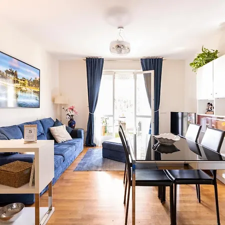 Cozy 10 Mins Walk From Poetto + Terrace Apartment