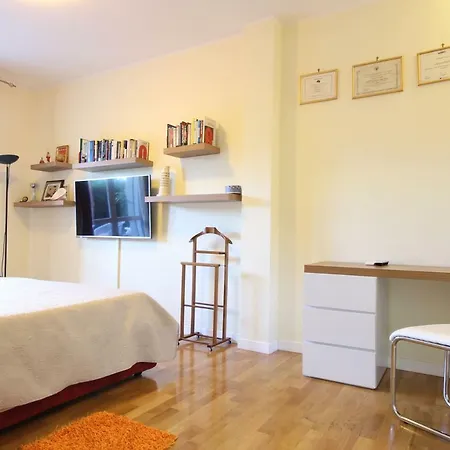 Cozy 10 Mins Walk From Poetto + Terrace Apartment